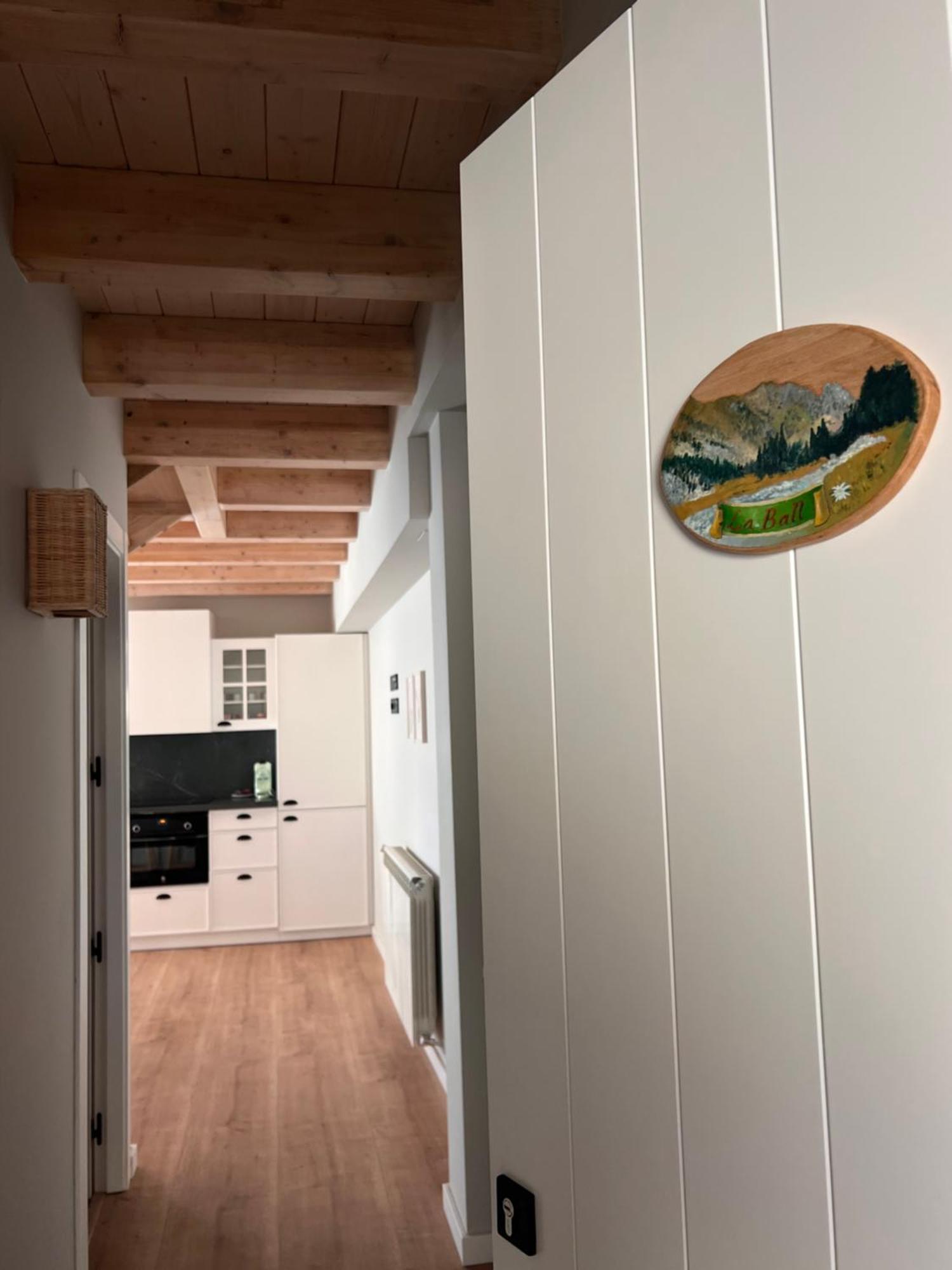 Apartamentos Turisticos: Tu Casa En Sahun المظهر الخارجي الصورة