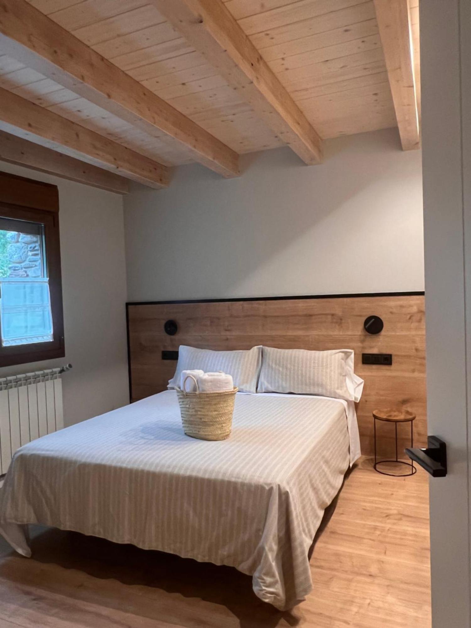 Apartamentos Turisticos: Tu Casa En Sahun المظهر الخارجي الصورة